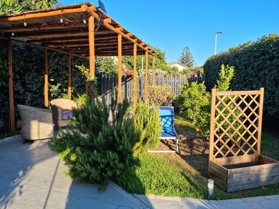 Villa Tea, Residenza Incantevole Con Giardino . 弗里米尼迪夸尔图 外观 照片