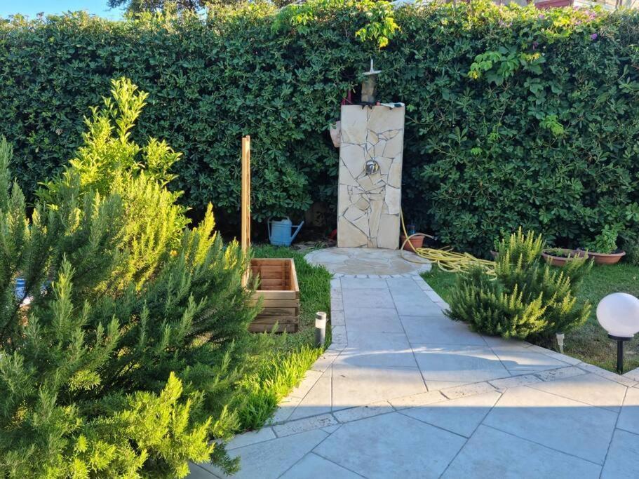 Villa Tea, Residenza Incantevole Con Giardino . 弗里米尼迪夸尔图 外观 照片