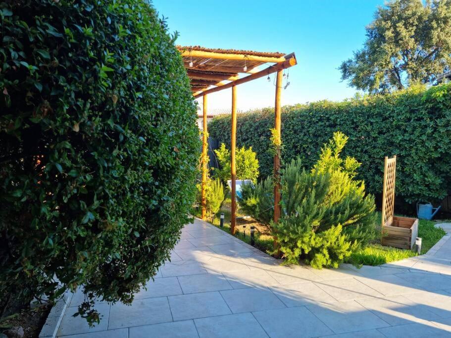 Villa Tea, Residenza Incantevole Con Giardino . 弗里米尼迪夸尔图 外观 照片